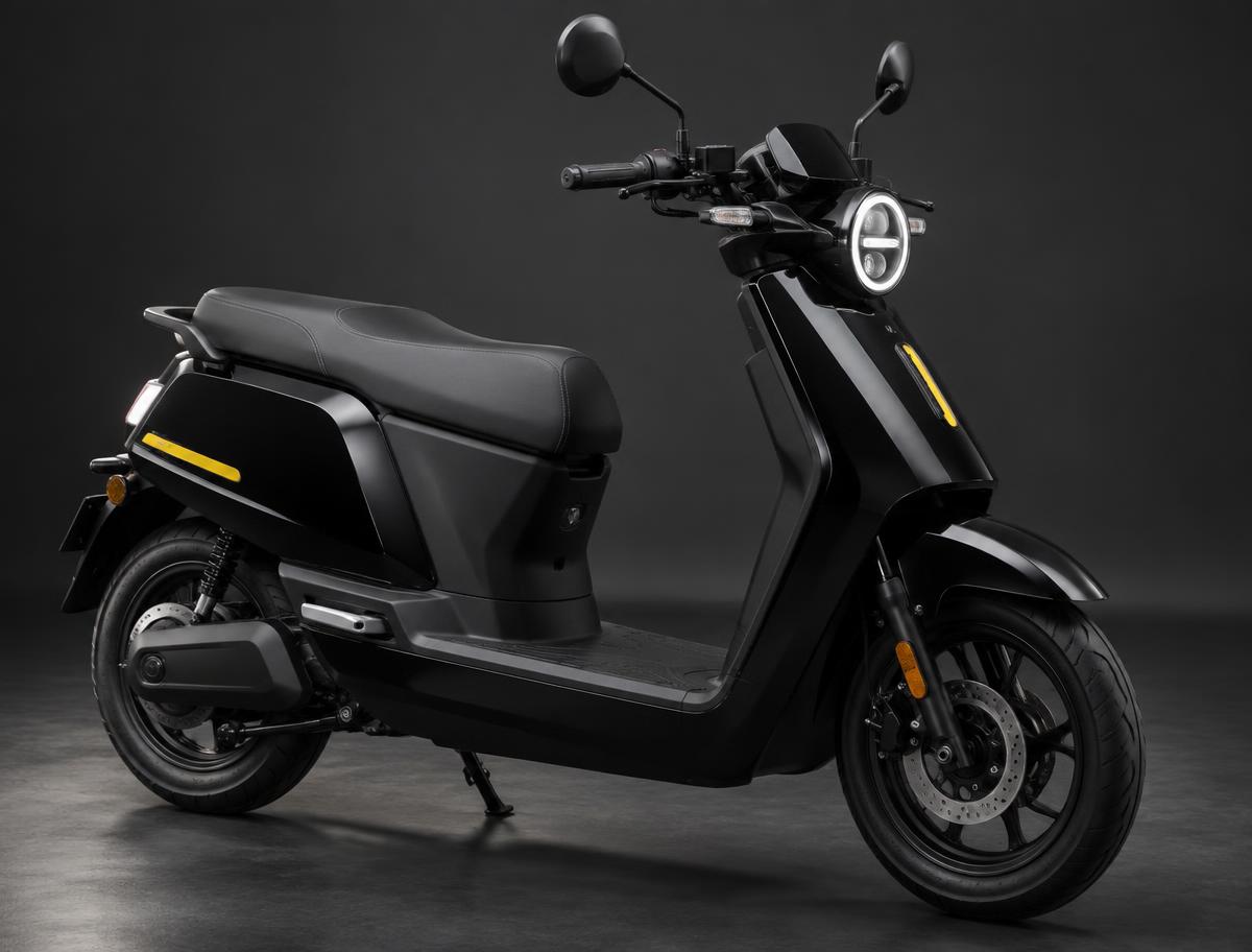 Scooter elétrica em fundo escuro de estúdio